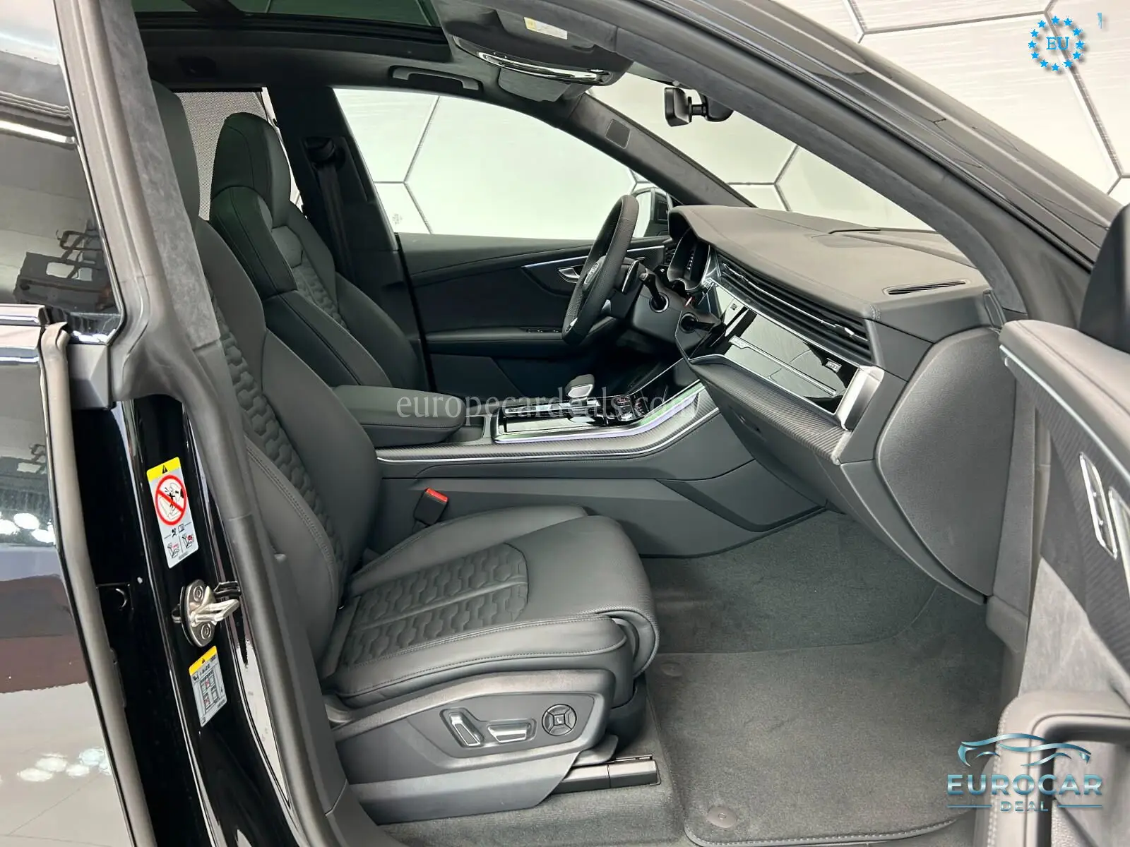 Audi RSQ8
