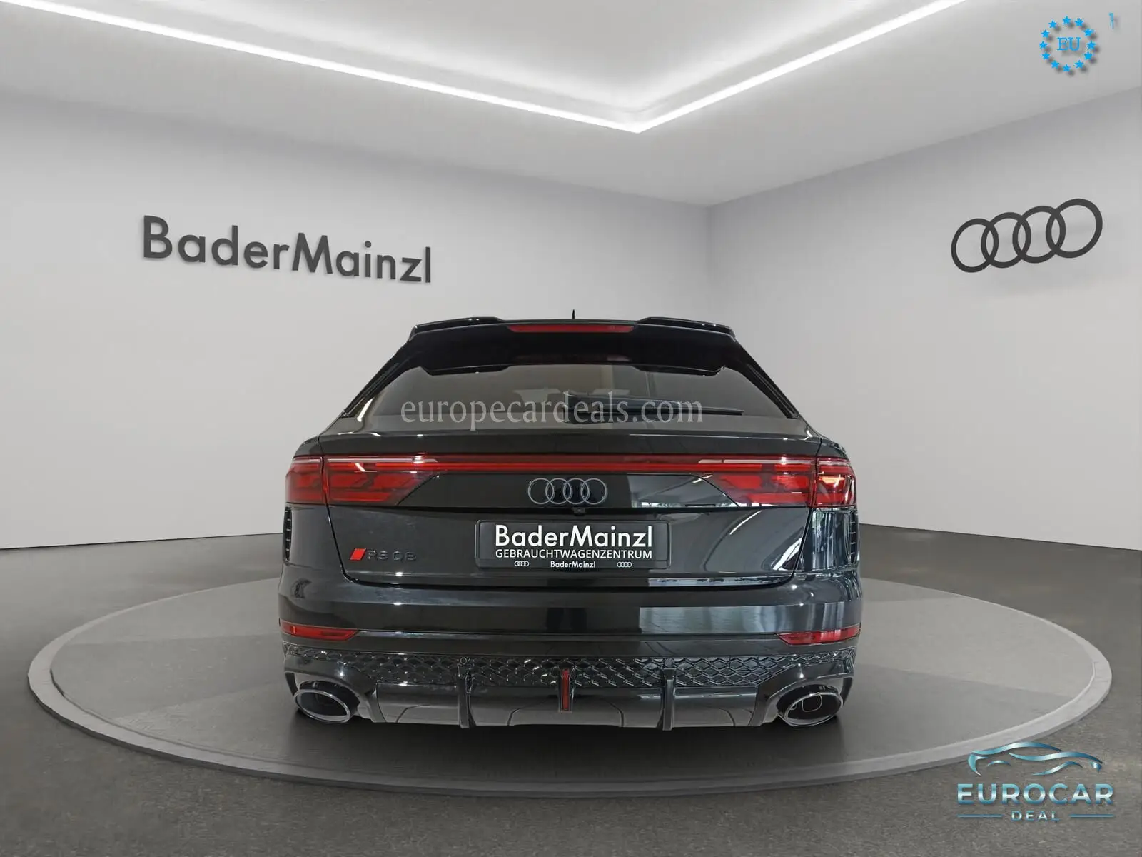 Audi RSQ8