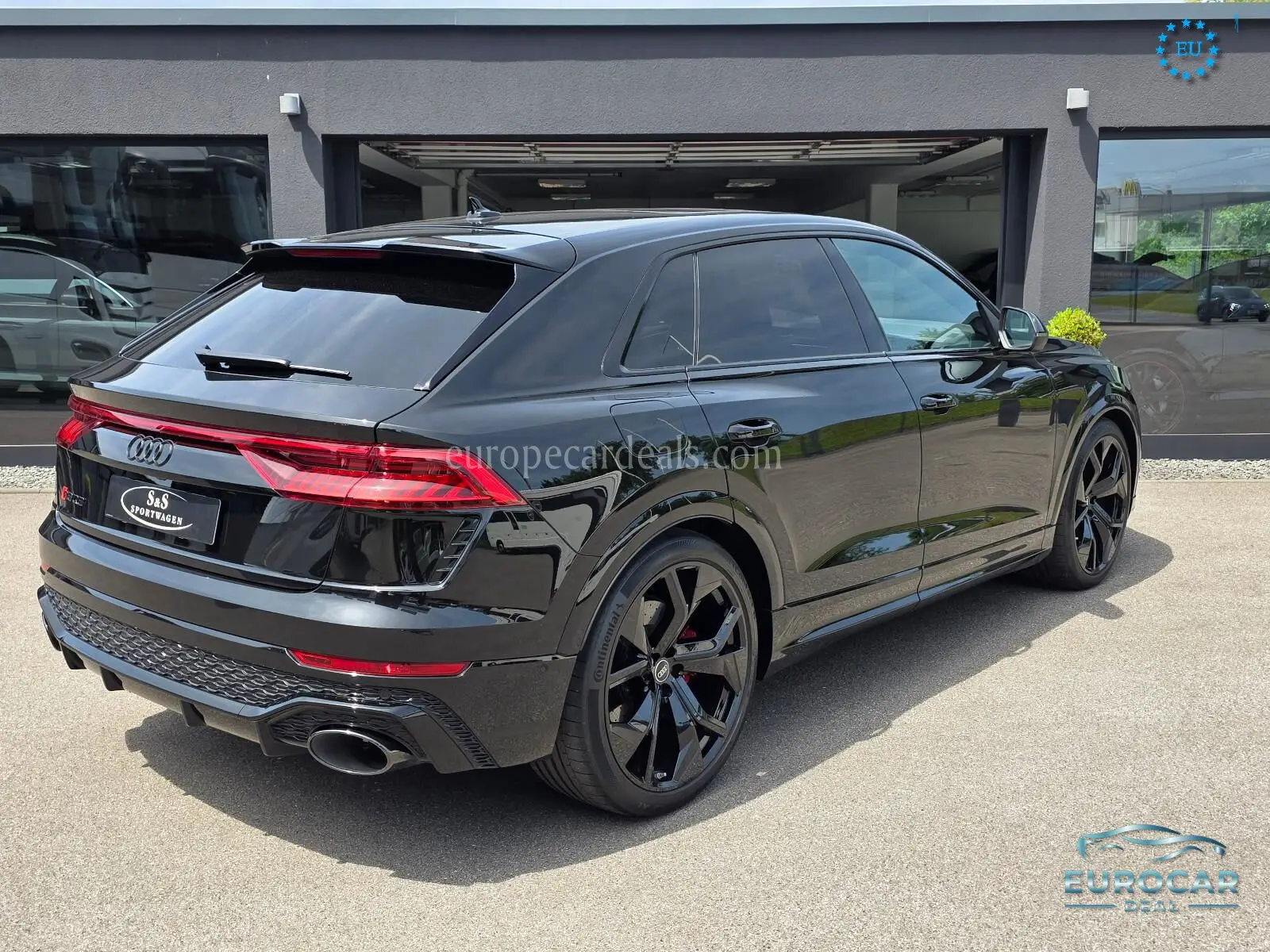 Audi RSQ8