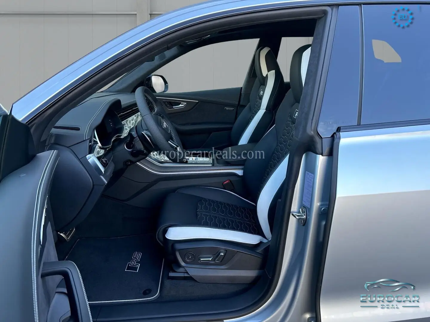 Audi RSQ8