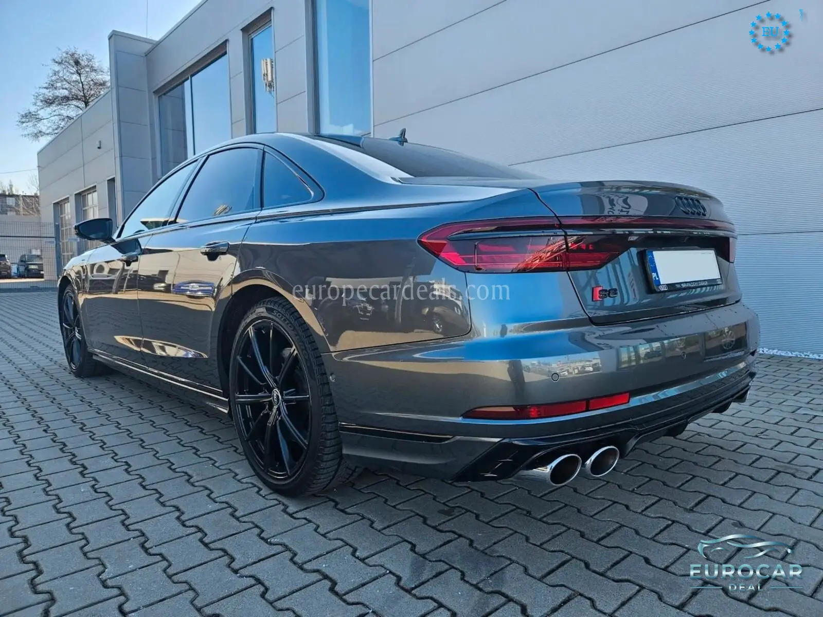 Audi S8