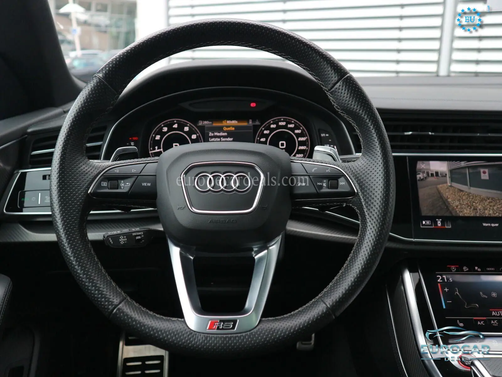 Audi RSQ8