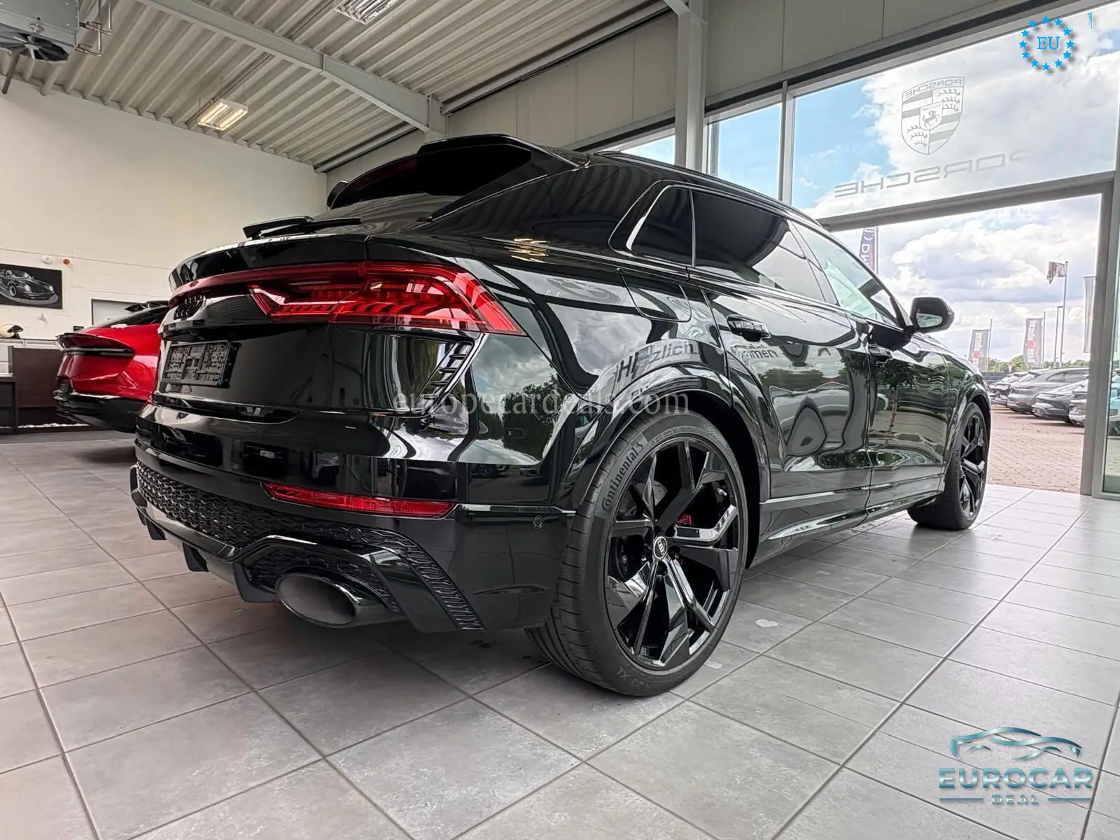 Audi RSQ8