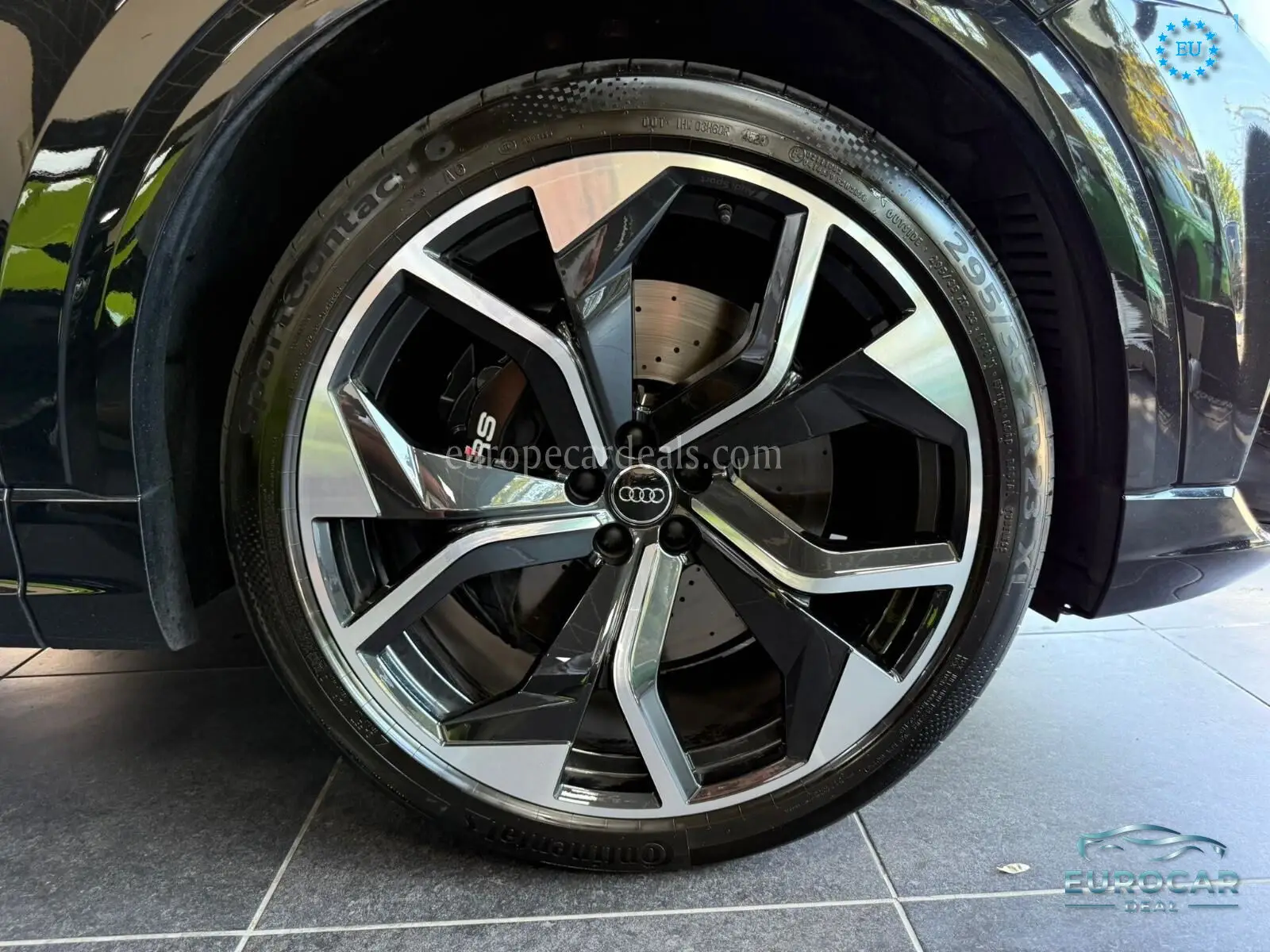 Audi RSQ8