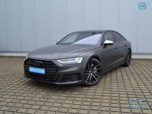 Audi S8