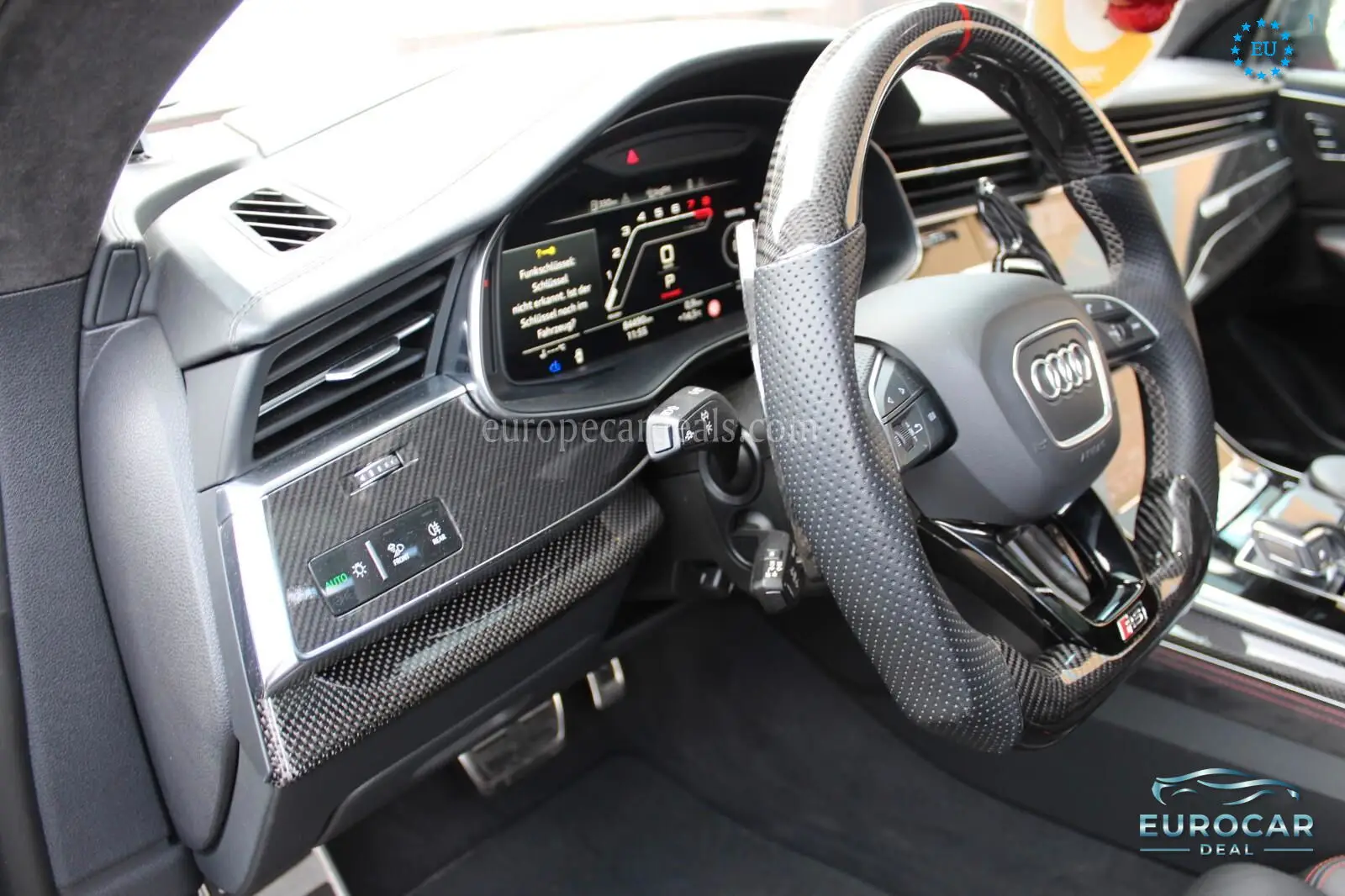 Audi RSQ8