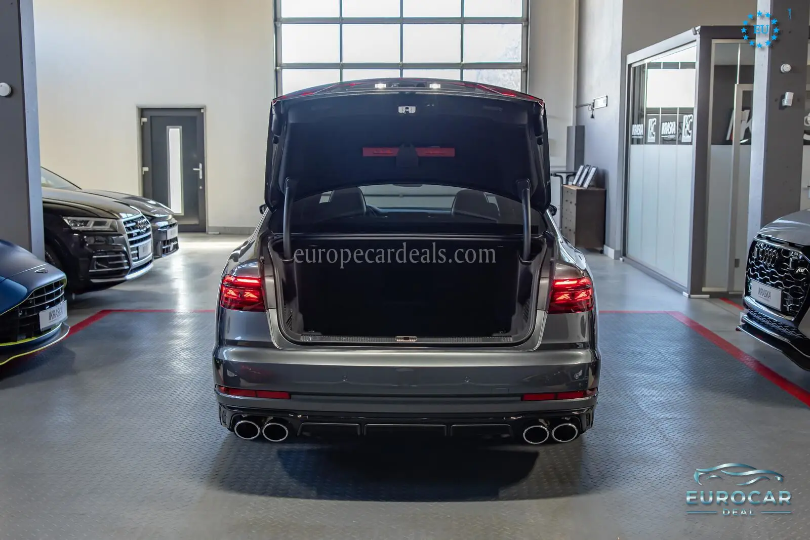 Audi S8