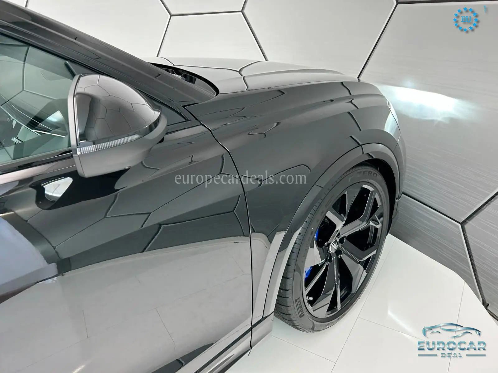 Audi RSQ8