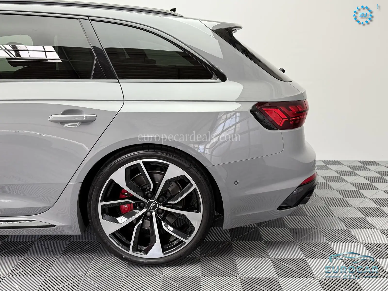 Audi RS4