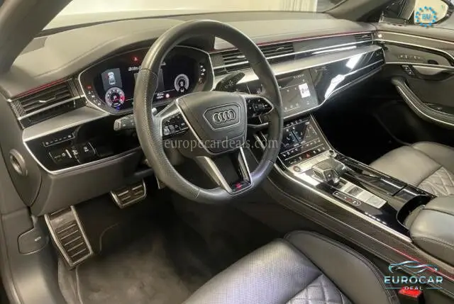 Audi S8