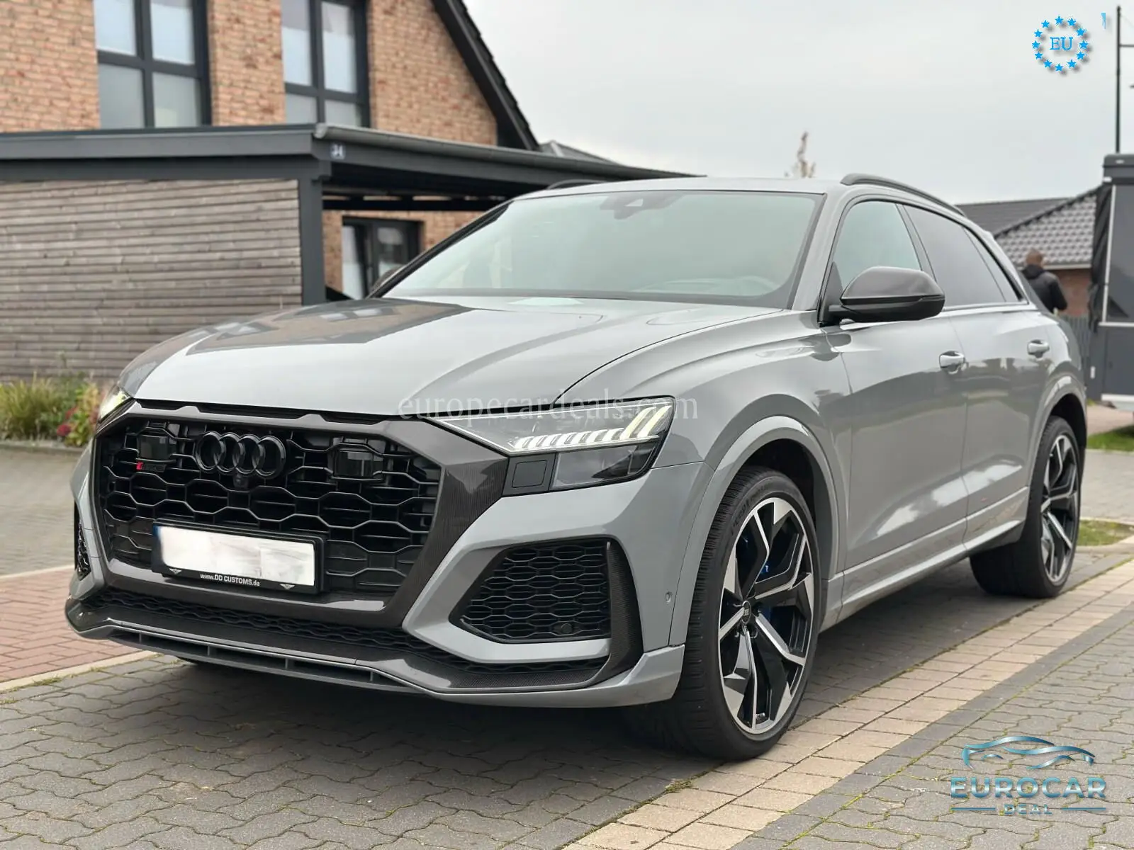 Audi RSQ8