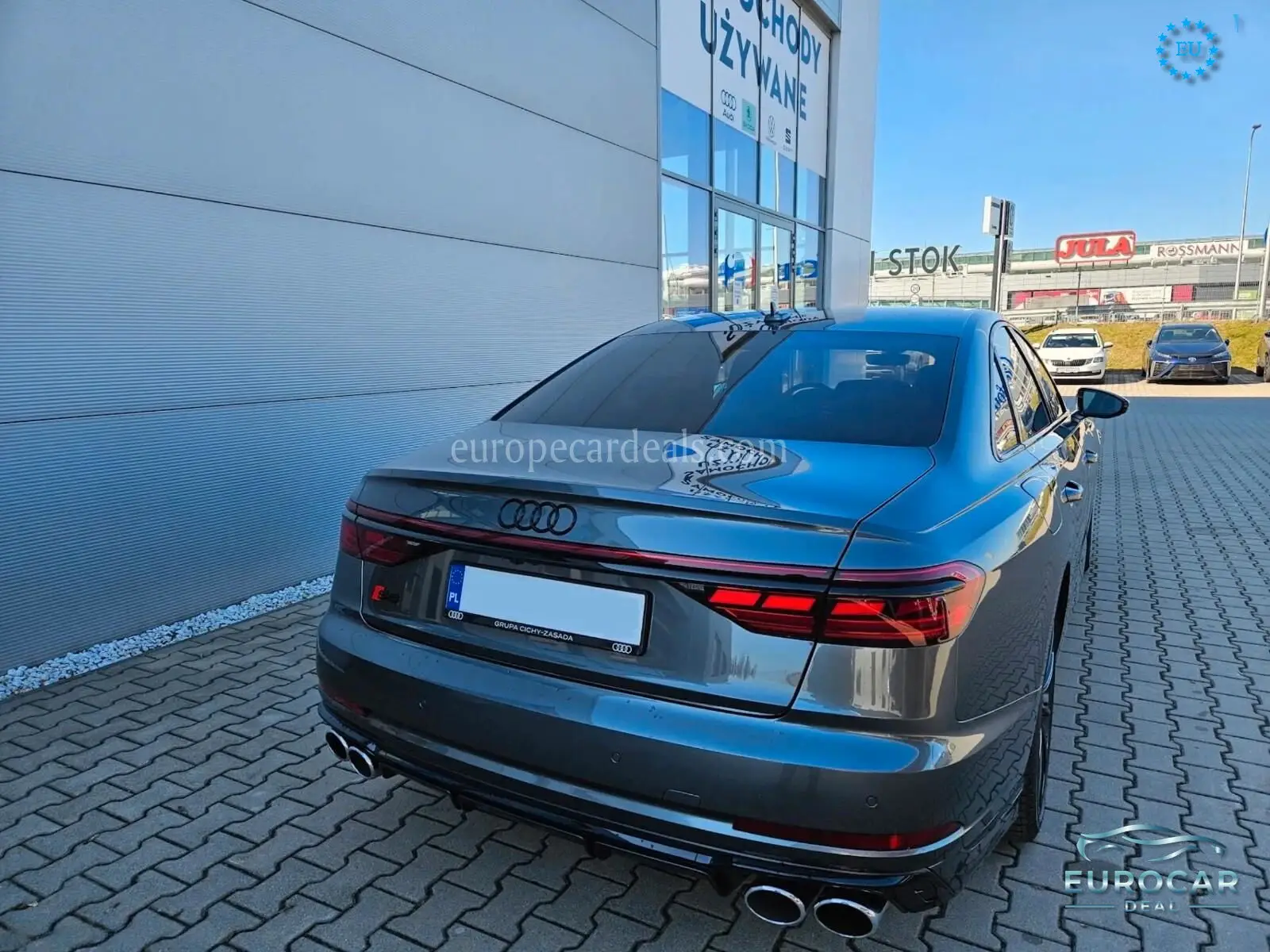 Audi S8