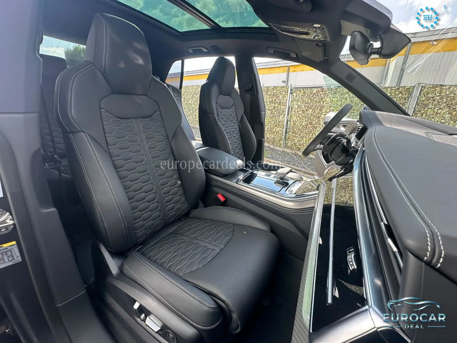 Audi RSQ8