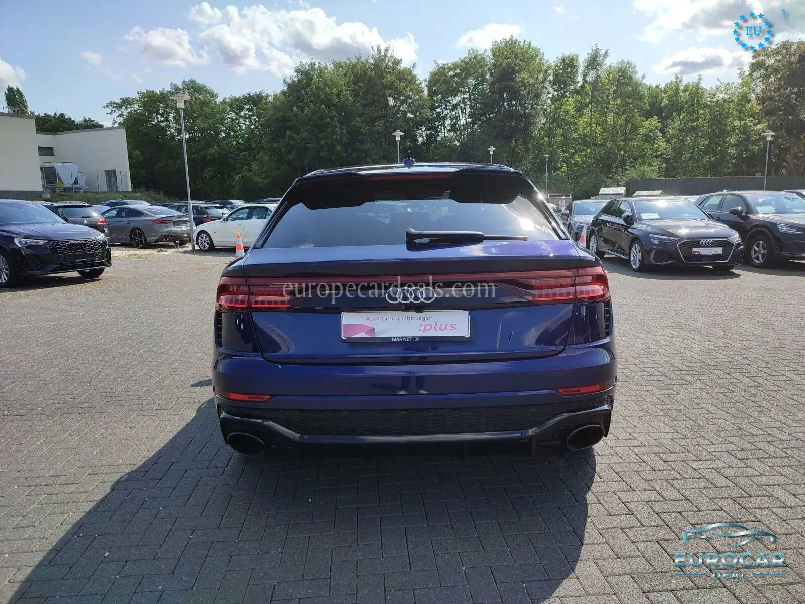 Audi RSQ8