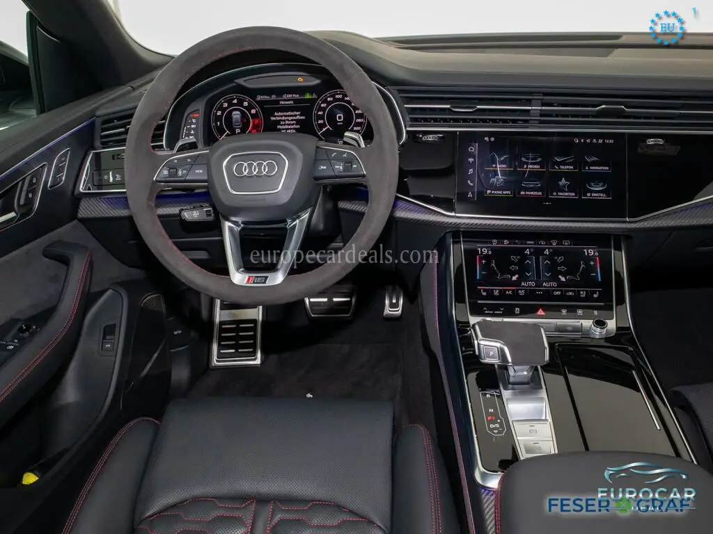 Audi RSQ8
