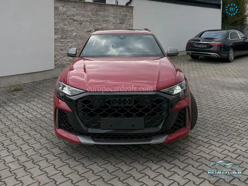 Audi RSQ8