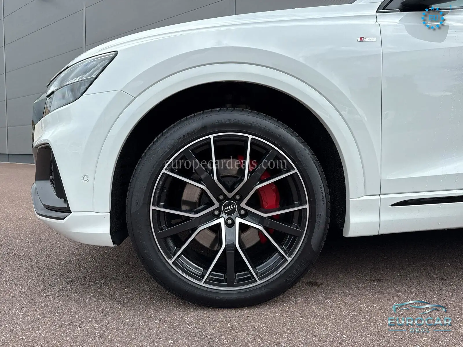 Audi Q8