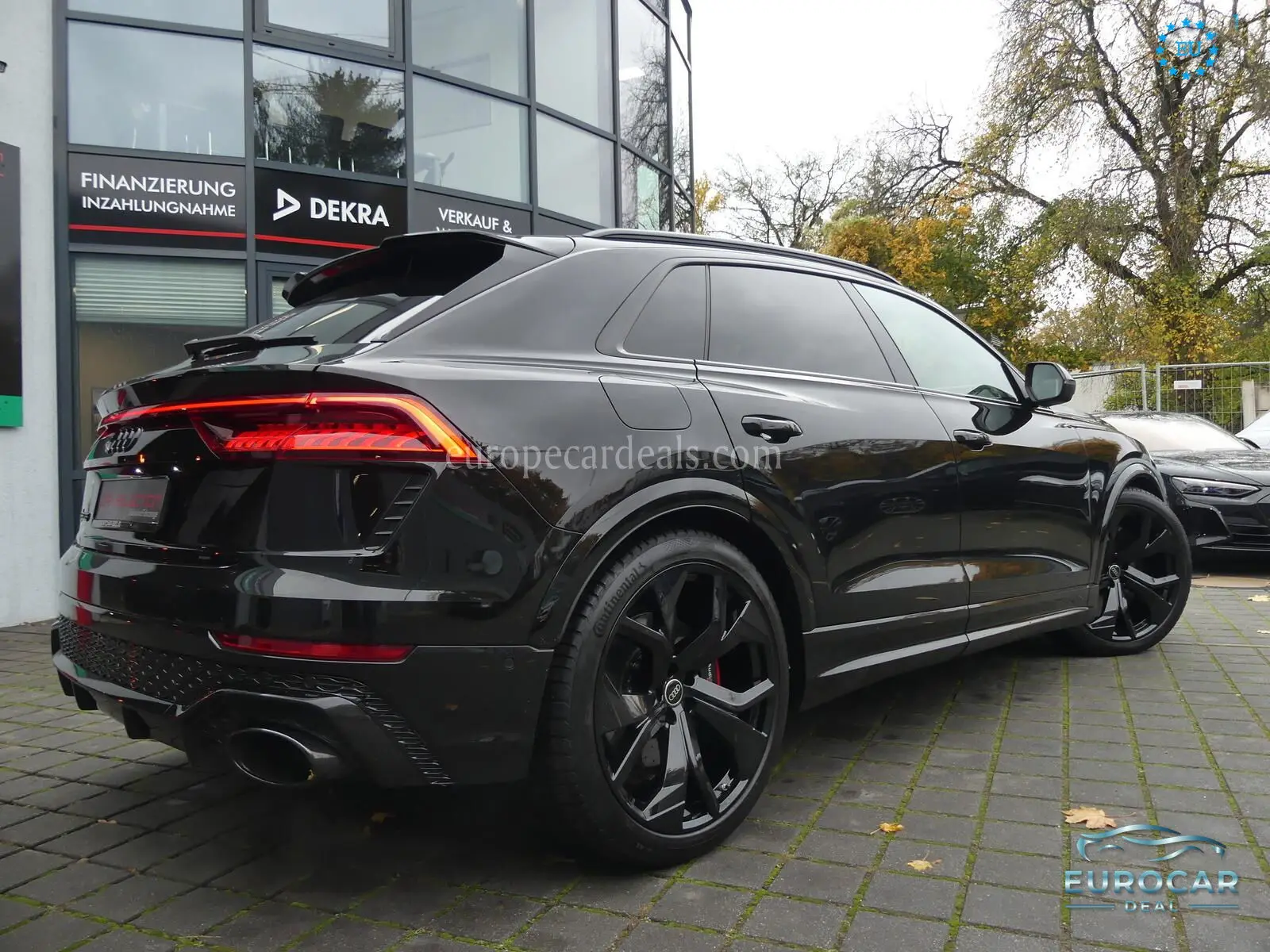 Audi RSQ8