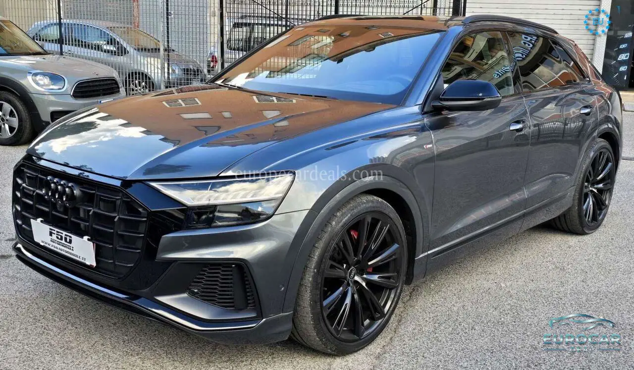 Audi Q8