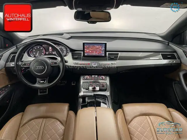 Audi S8