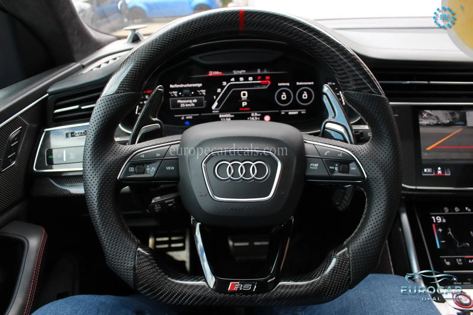 Audi RSQ8