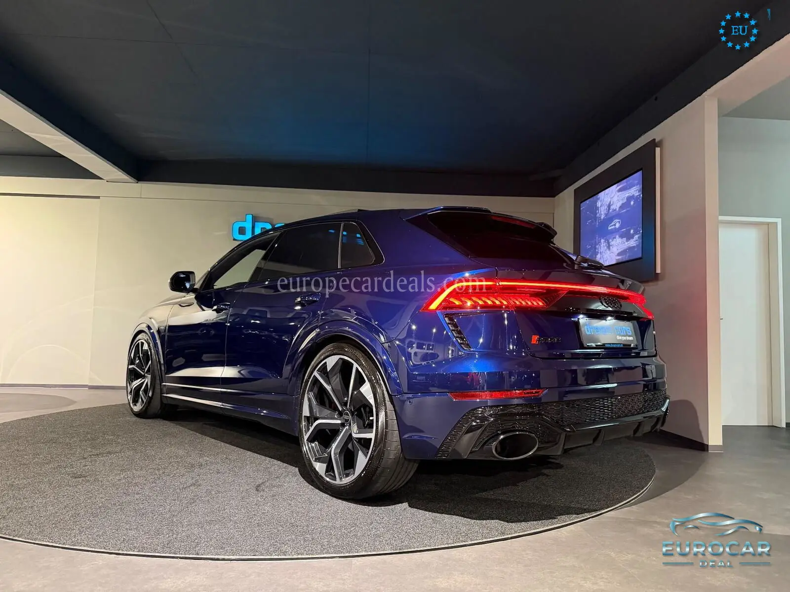 Audi RSQ8