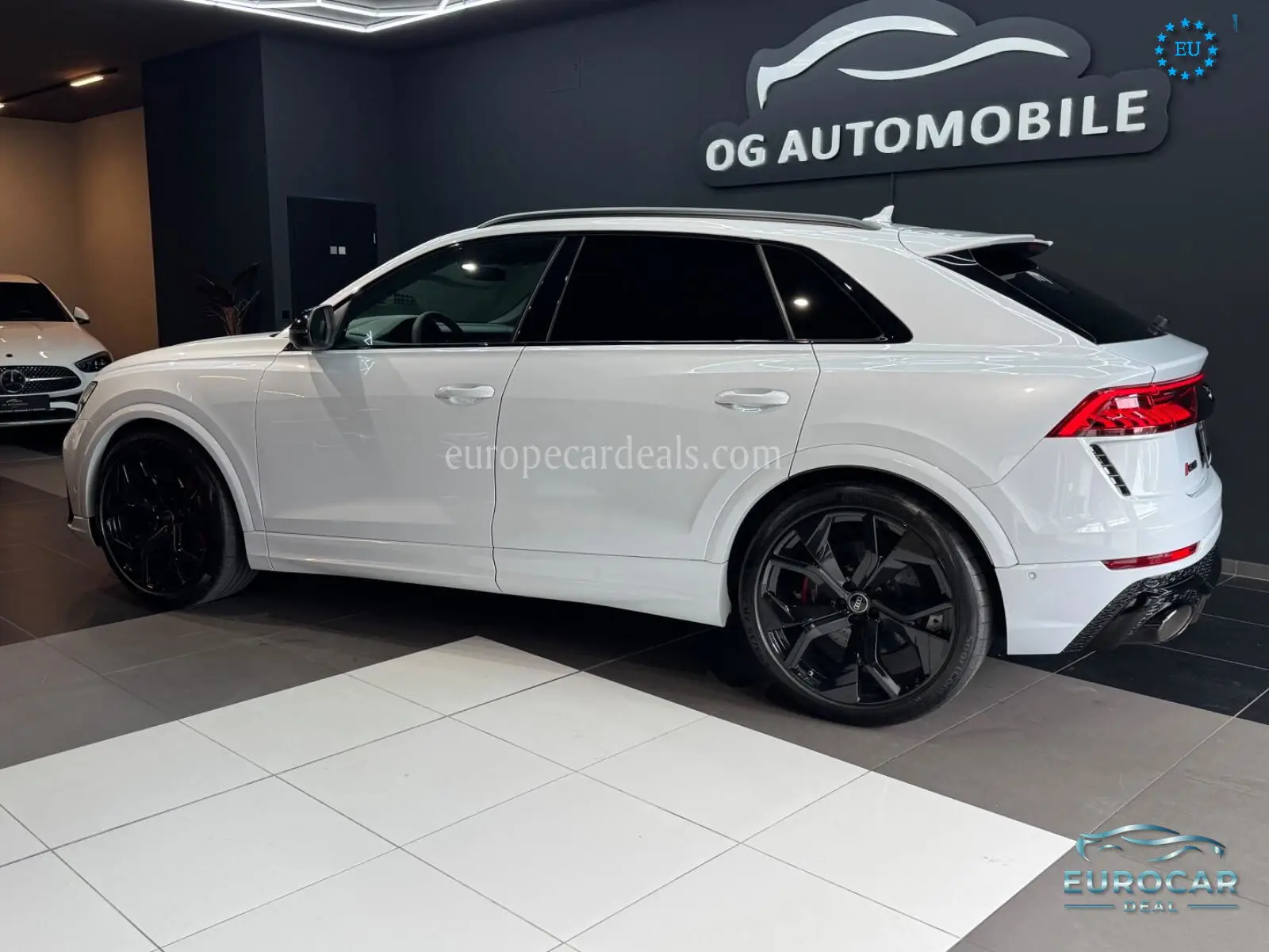Audi RSQ8