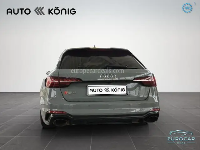 Audi RS4