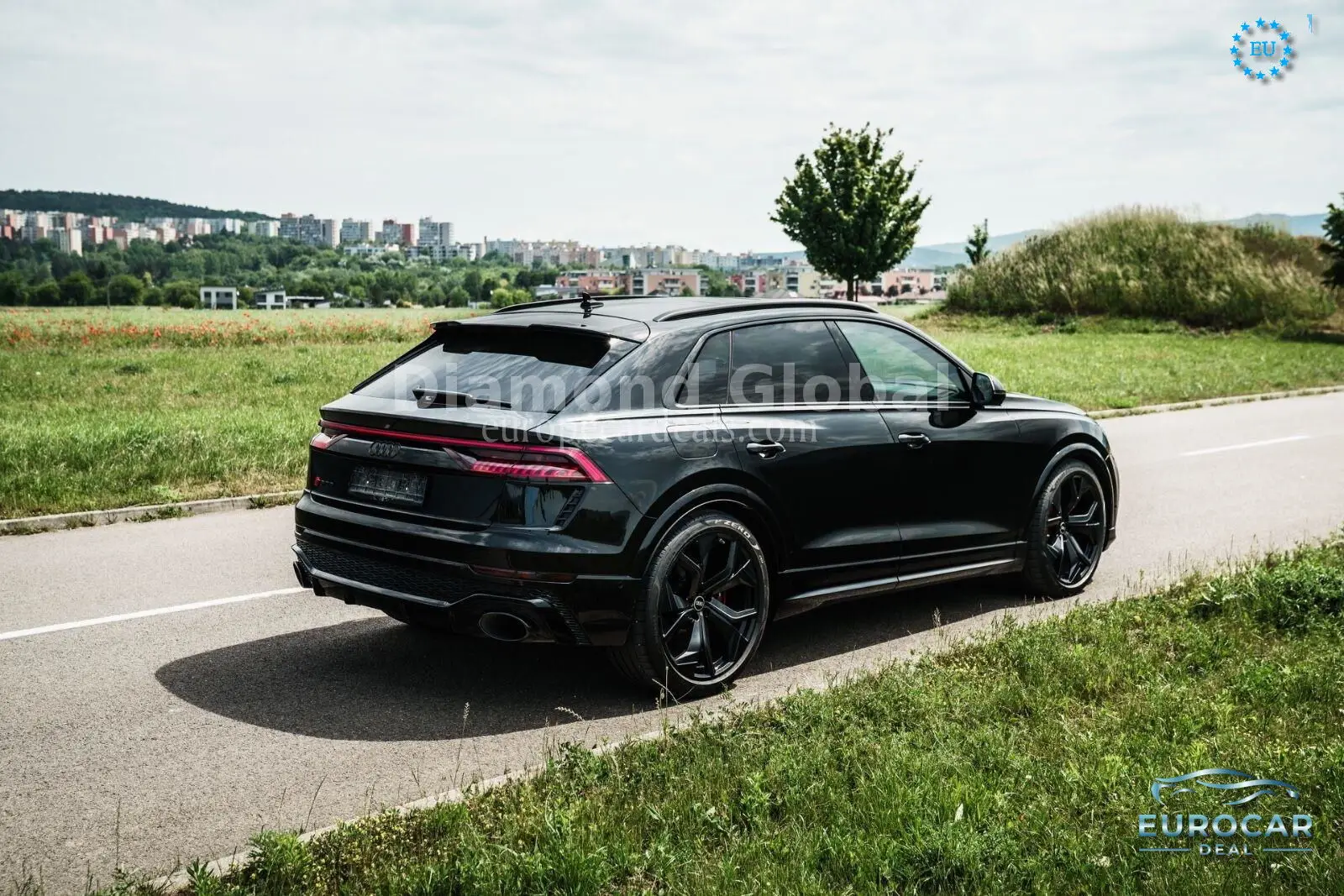Audi RSQ8
