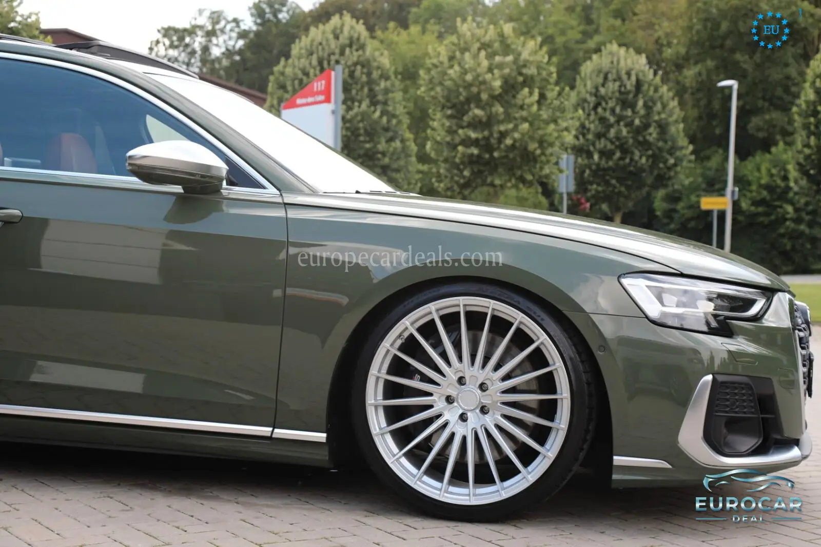 Audi S8