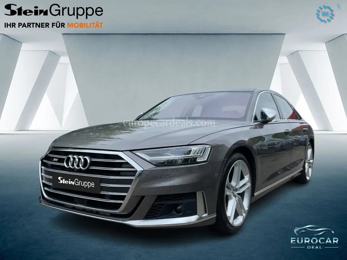 Audi S8