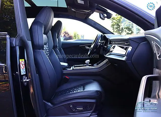 Audi RSQ8