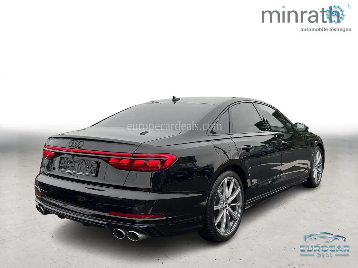 Audi S8