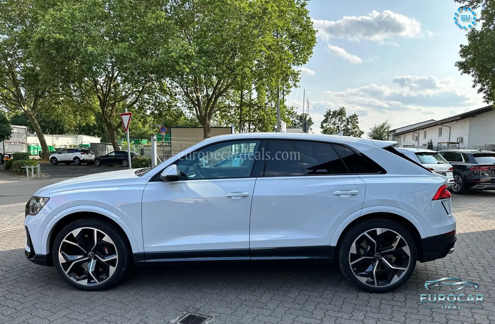 Audi RSQ8