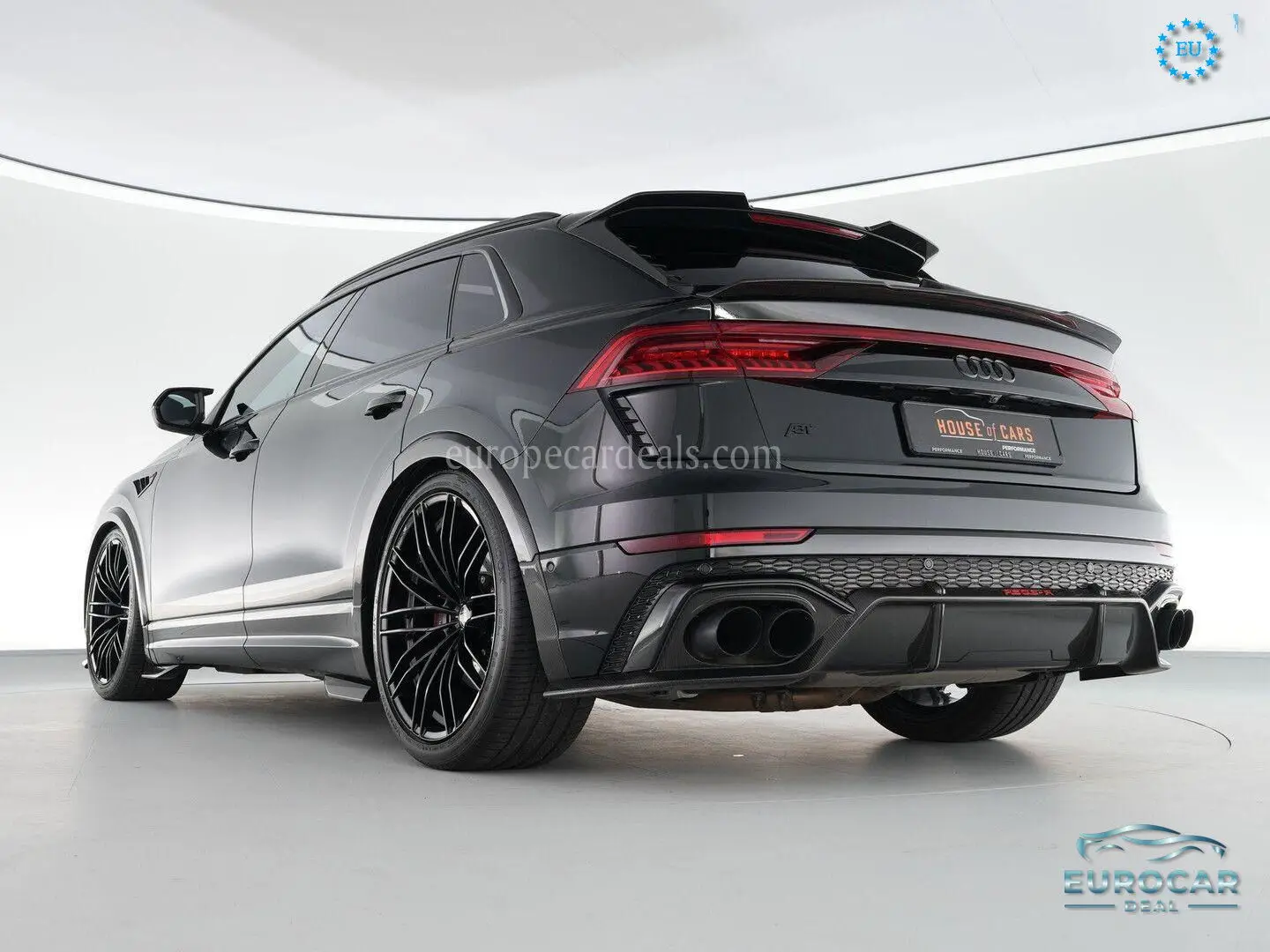 Audi RSQ8