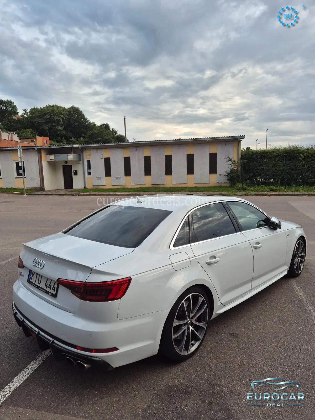 Audi S4