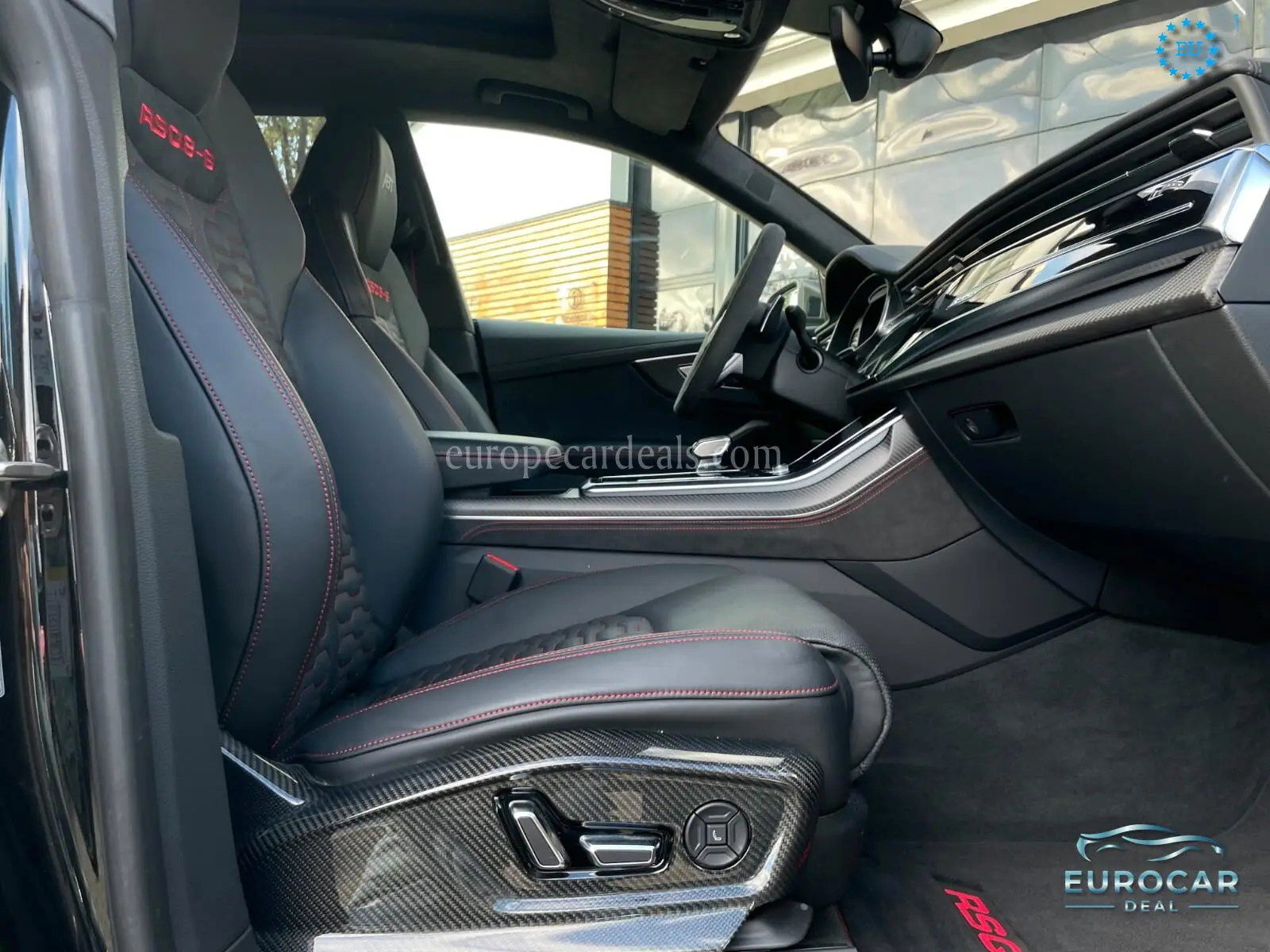 Audi RSQ8