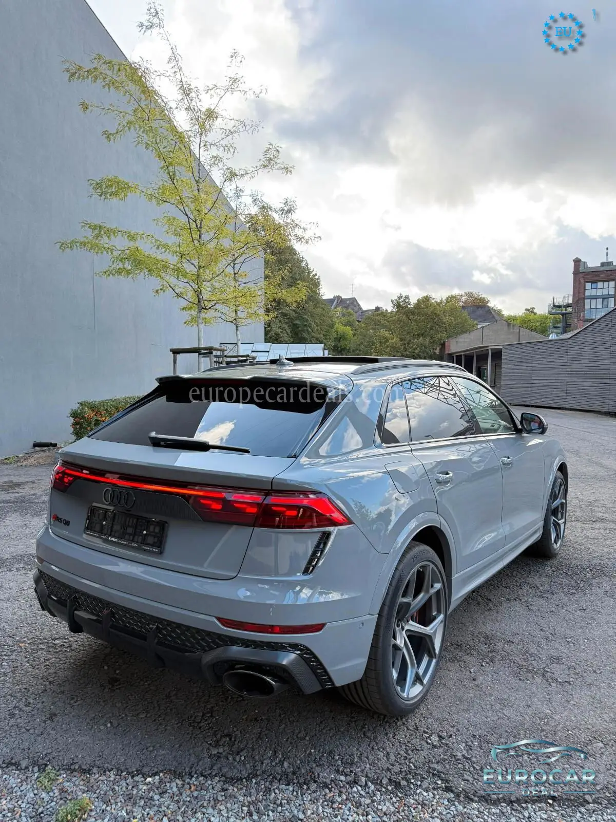 Audi RSQ8