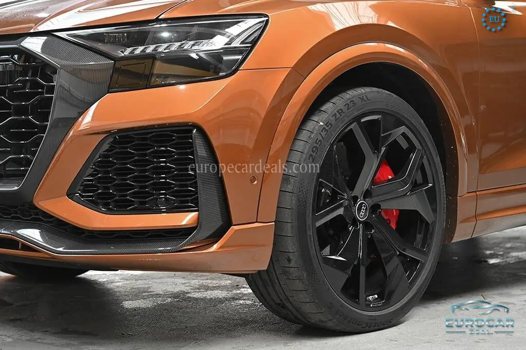 Audi RSQ8