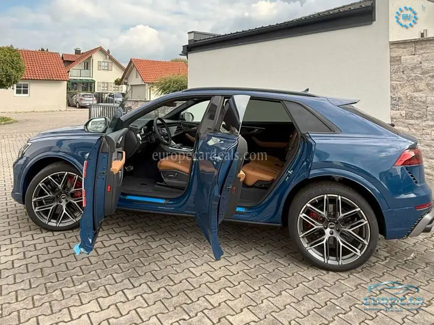 Audi RSQ8