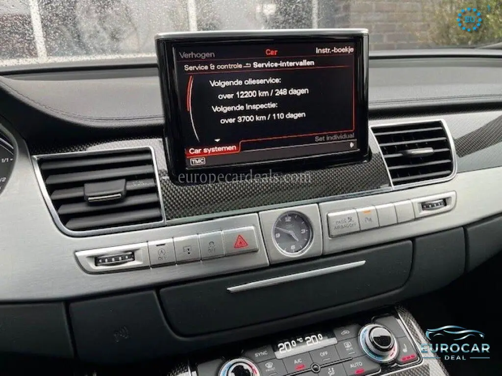 Audi S8