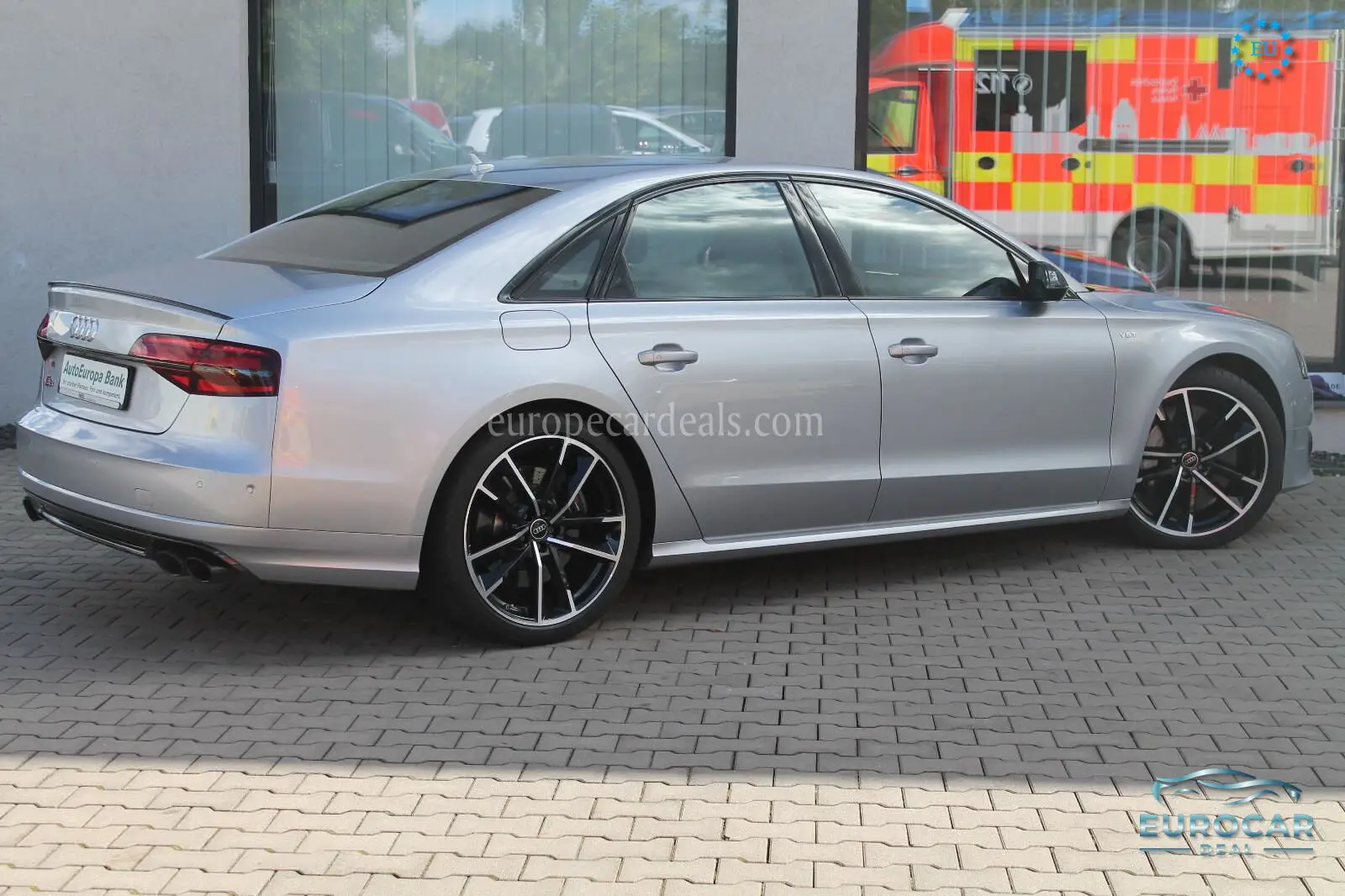 Audi S8