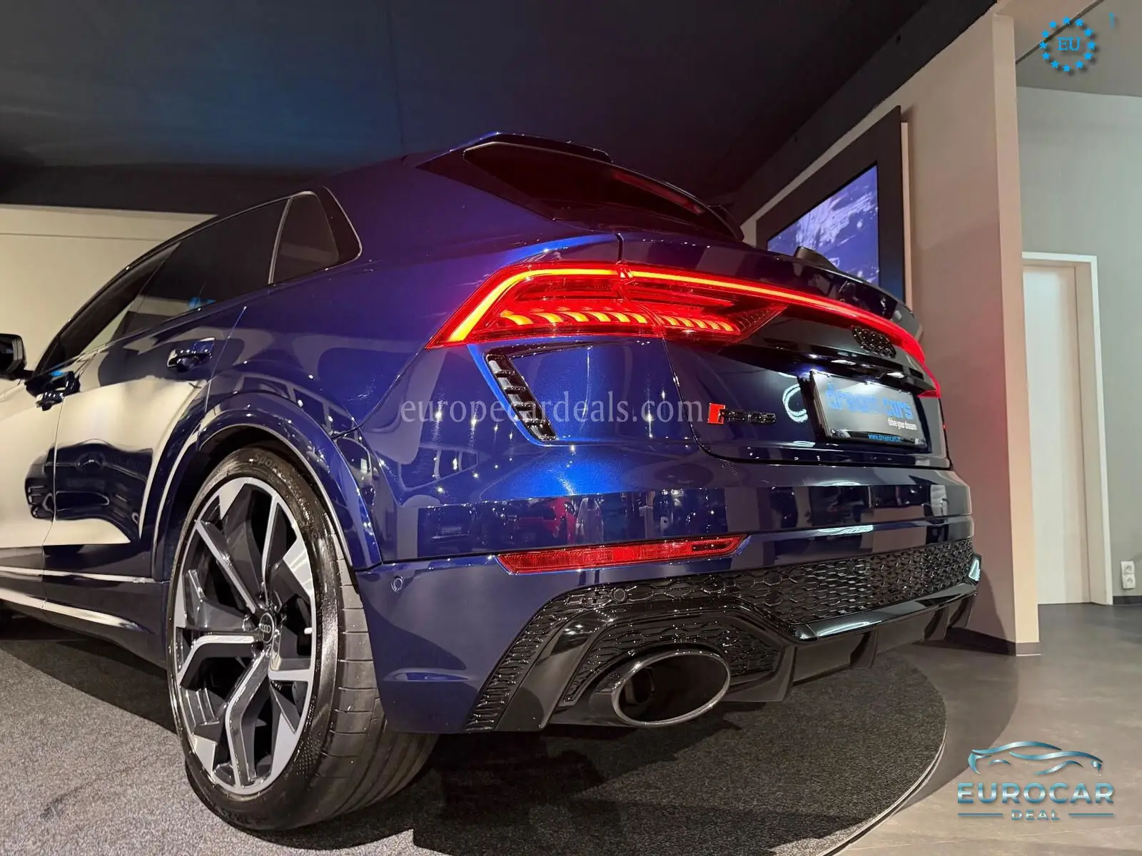 Audi RSQ8