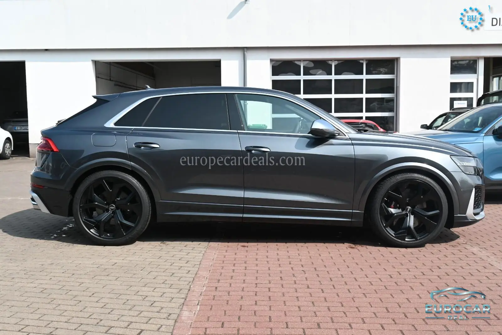 Audi RSQ8