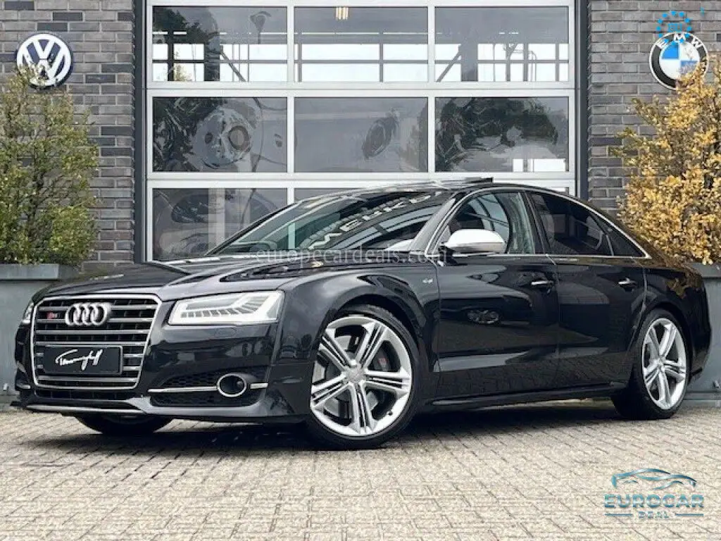 Audi S8