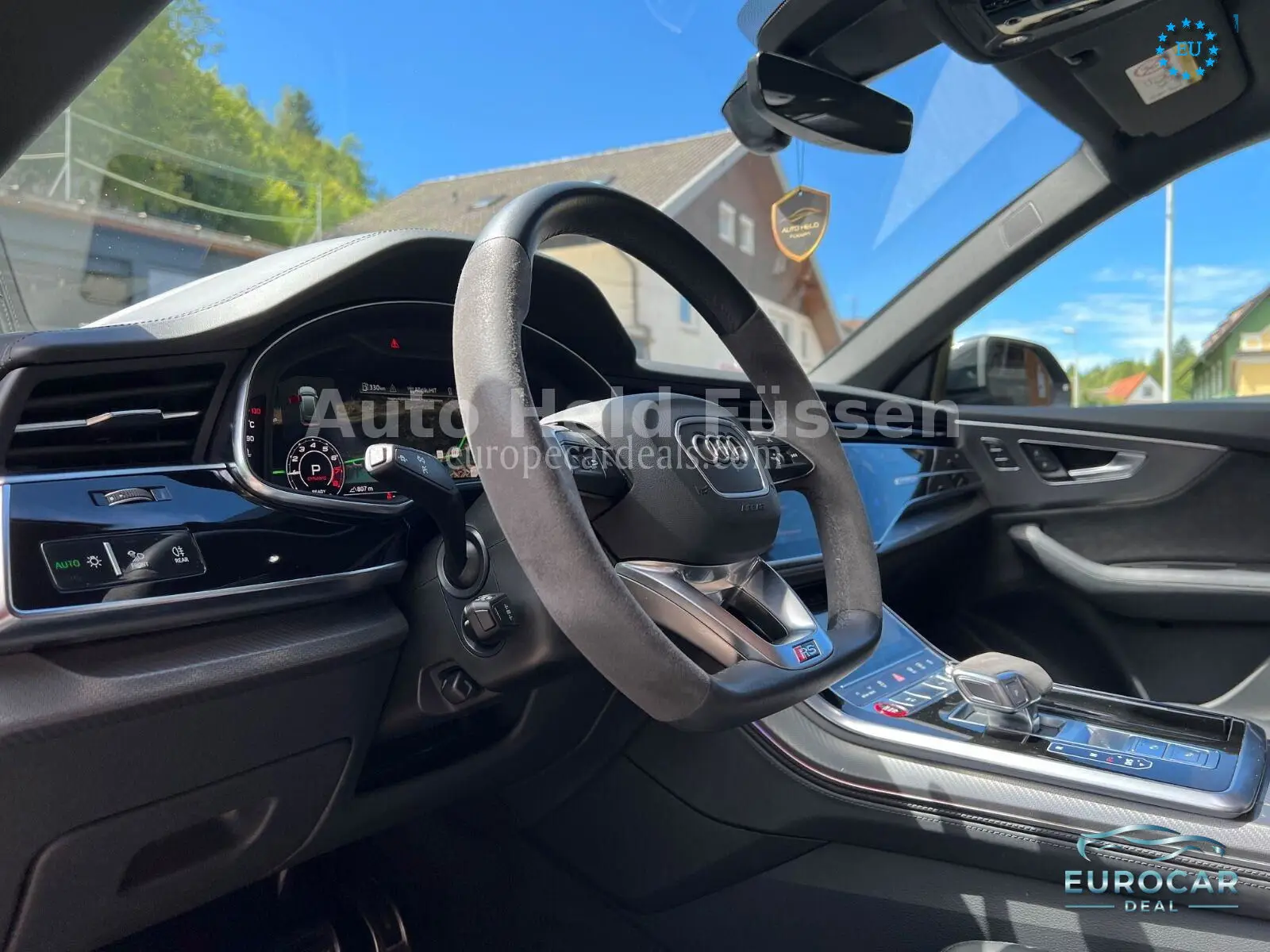 Audi RSQ8