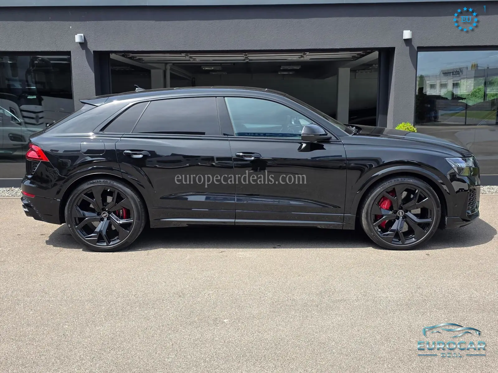 Audi RSQ8