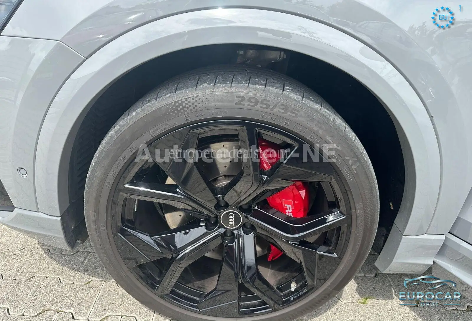 Audi RSQ8