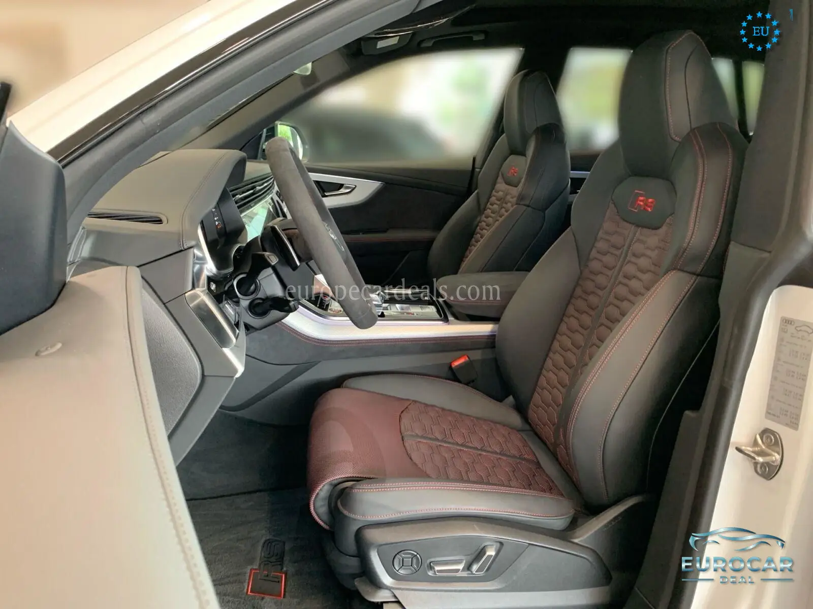 Audi RSQ8