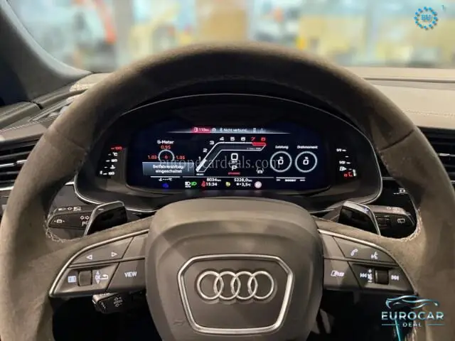 Audi RSQ8